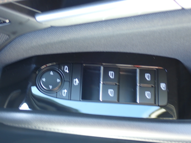 マツダ MAZDA3ファストバック 1.5 15S  福岡県の詳細画像 その9