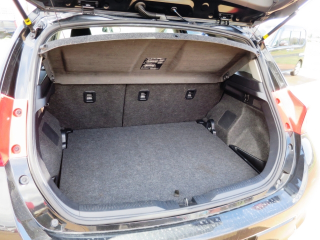 トヨタ オーリス   山形県の詳細画像 その9