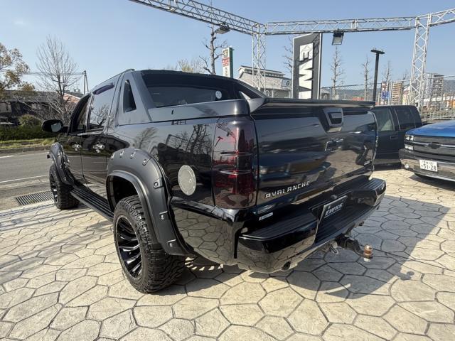 シボレー アバランチ   愛媛県の詳細画像 その3