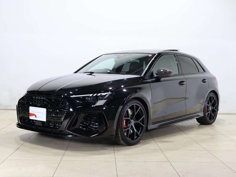 アウディ RS3セダン   北海道