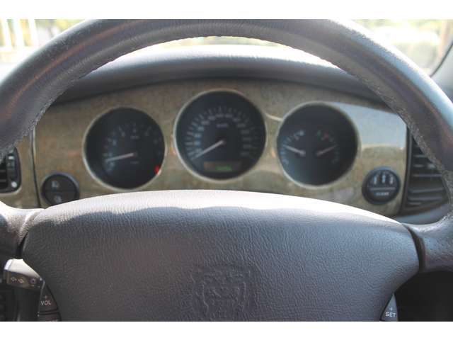 ジャガー XJ   埼玉県の詳細画像 その5