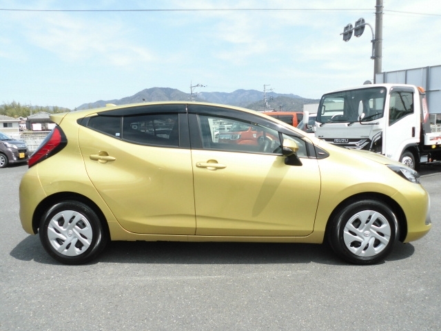 トヨタ アクア 1.5 G  京都府の詳細画像 その7