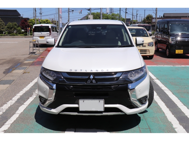 三菱 アウトランダーPHEV   富山県の詳細画像 その6