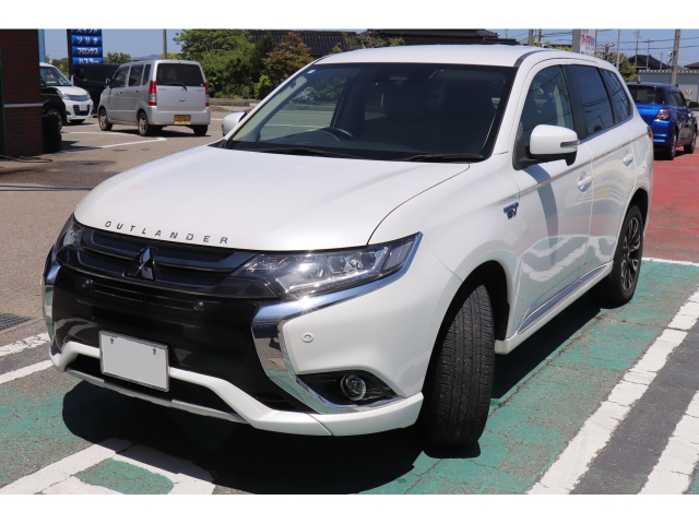 三菱 アウトランダーPHEV   富山県の詳細画像 その7