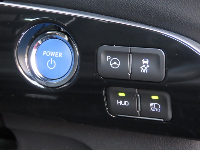 トヨタ プリウス 1.8 A プレミアム  千葉県の詳細画像 その7