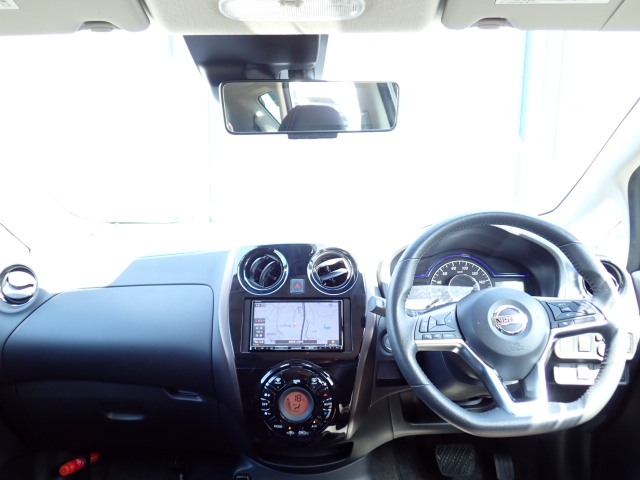 日産 ノート 1.2 e-POWER メダリスト  福岡県の詳細画像 その2