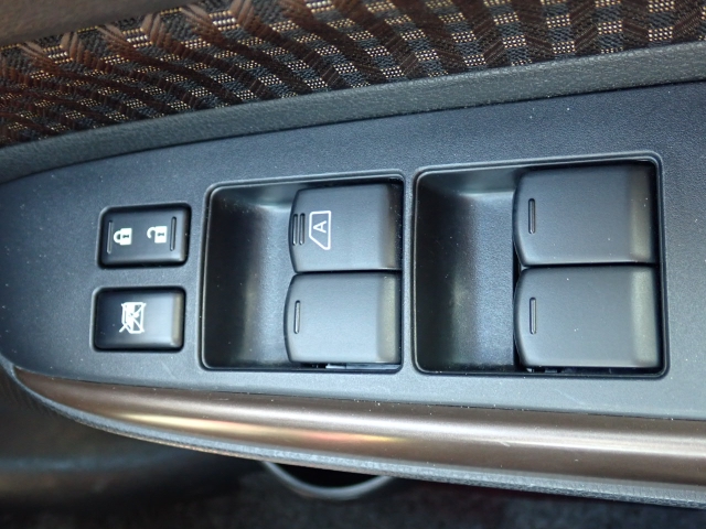 日産 ノート 1.2 e-POWER メダリスト  福岡県の詳細画像 その7