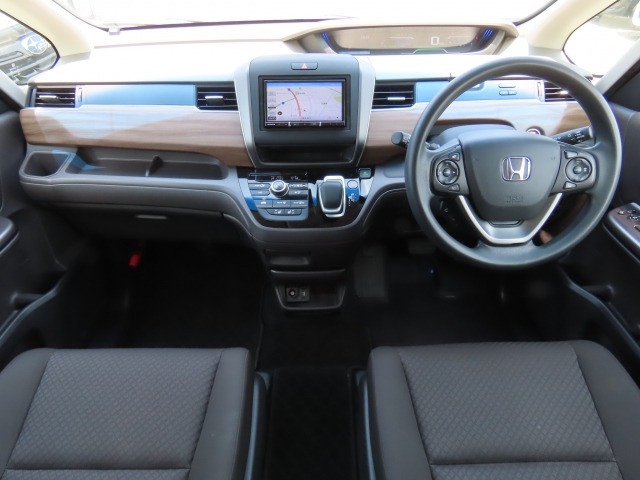 ホンダ フリード+ 1.5 G ホンダセンシング  千葉県の詳細画像 その2