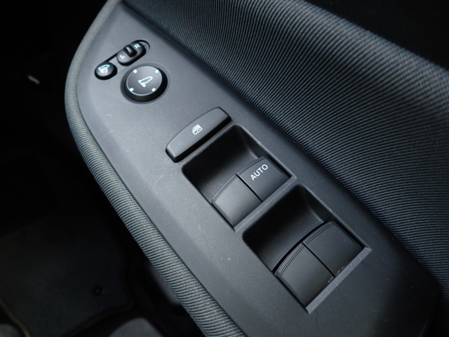 ホンダ&nbsp;フィット&nbsp;1.3 ベーシック&nbsp;&nbsp;兵庫県の詳細画像&nbsp;その8