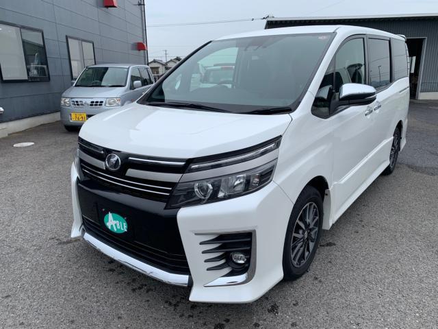 トヨタ ヴォクシー   香川県