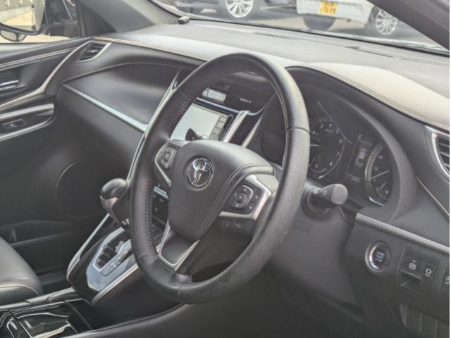 トヨタ ハリアー   香川県の詳細画像 その5