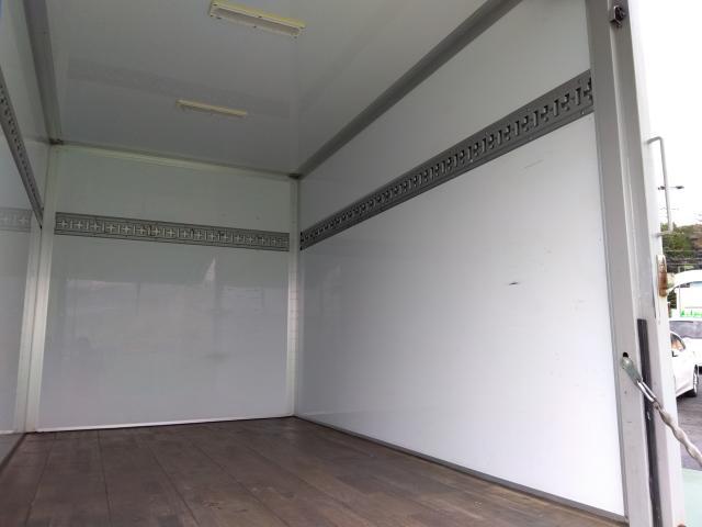 いすゞ エルフ   埼玉県の詳細画像 その7