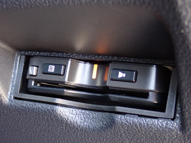 トヨタ&nbsp;プリウス&nbsp;1.8 E&nbsp;&nbsp;兵庫県の詳細画像&nbsp;その6