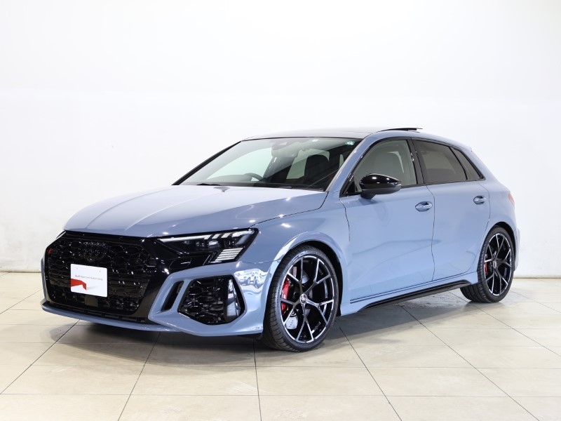 アウディ RS3セダン   北海道