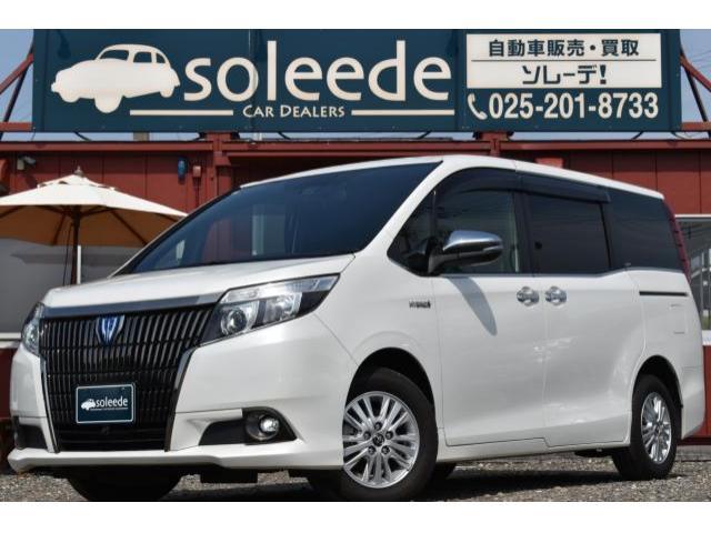 トヨタエスクァイア 中古車画像