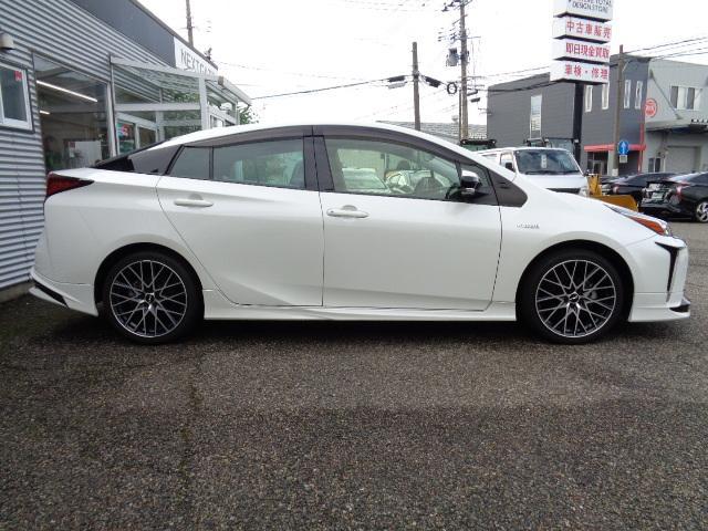 トヨタ&nbsp;プリウス&nbsp;1.8 S ツーリングセレクション&nbsp;&nbsp;新潟県の詳細画像&nbsp;その5