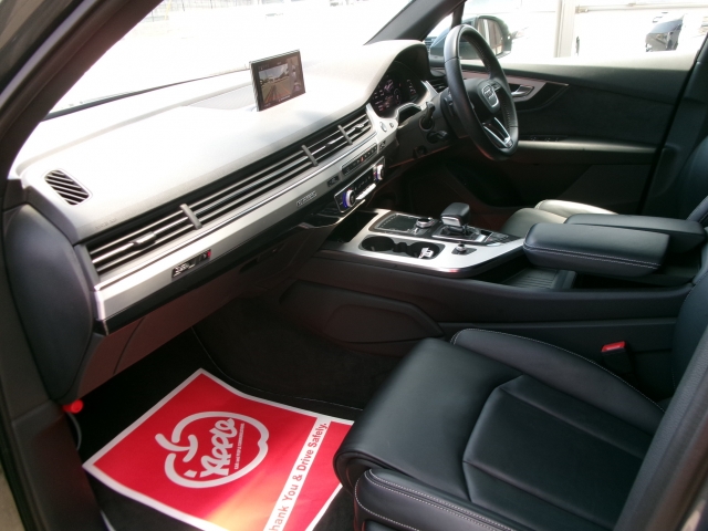 アウディ Q7   埼玉県の詳細画像 その6