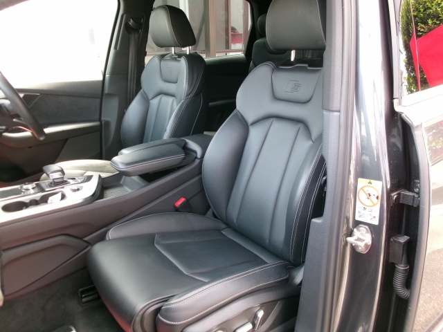 アウディ Q7   埼玉県の詳細画像 その7