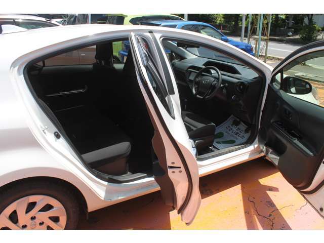 トヨタ アクア 1.5 S  埼玉県の詳細画像 その5