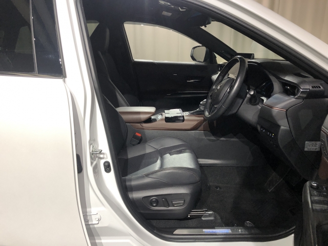 トヨタ ハリアーハイブリッド   石川県の詳細画像 その5