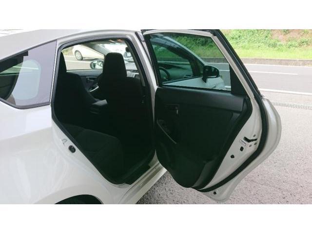 トヨタ プリウス 1.8 S ツーリングセレクション G's  香川県の詳細画像 その9