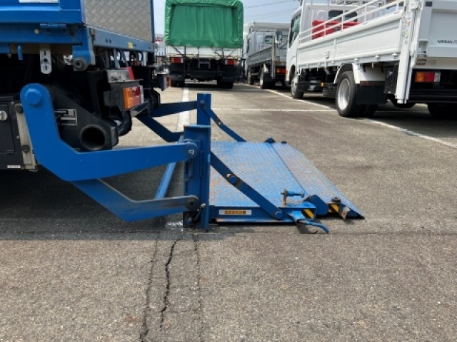 三菱 キャンター   愛知県の詳細画像 その9