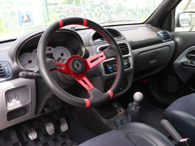 ルノー ルーテシア ルノースポール2.0  神奈川県の詳細画像 その5