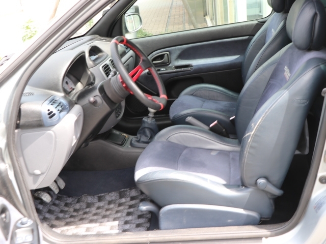 ルノー ルーテシア ルノースポール2.0  神奈川県の詳細画像 その7