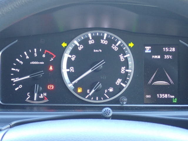 トヨタ ハイエースバン   兵庫県の詳細画像 その5