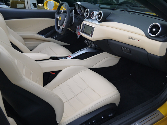 フェラーリ カリフォルニア   東京都の詳細画像 その7