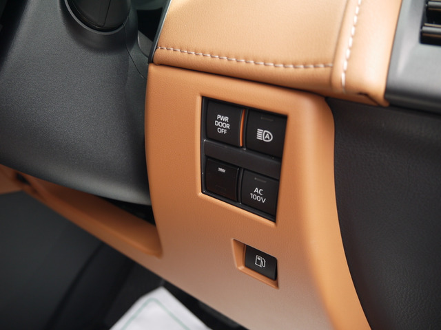 トヨタ ヴェルファイアハイブリッド   東京都の詳細画像 その9