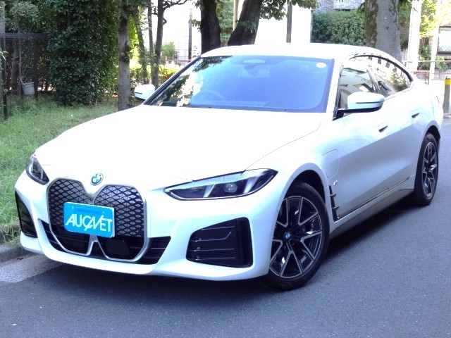BMW i4   東京都