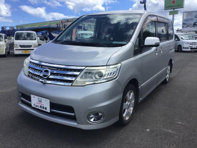日産セレナ 中古車画像