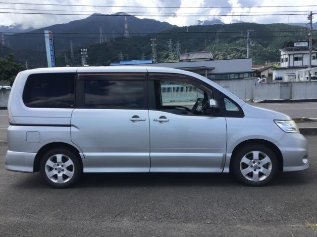日産&nbsp;セレナ&nbsp;2.0 ハイウェイスター&nbsp;&nbsp;愛媛県の詳細画像&nbsp;その4