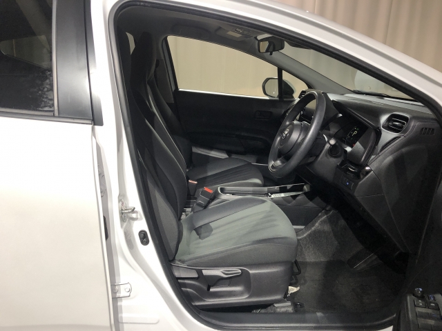 トヨタ アクア 1.5 X  石川県の詳細画像 その5