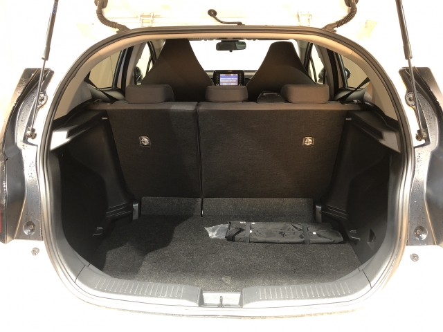 トヨタ アクア 1.5 X  石川県の詳細画像 その7