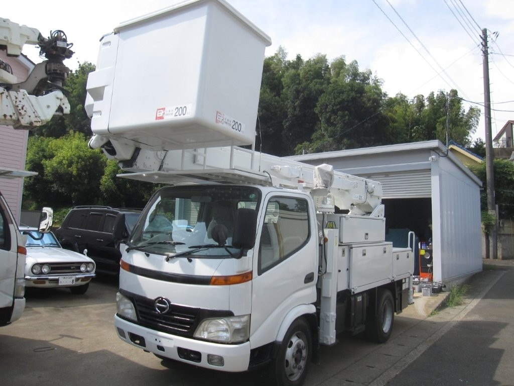 日野自動車 デュトロ   神奈川県の詳細画像 その2