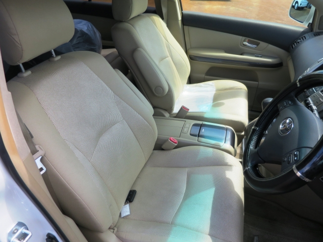 トヨタ ハリアーハイブリッド   山形県の詳細画像 その9