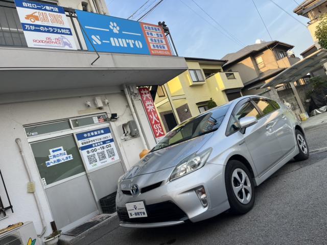 トヨタプリウス 中古車画像