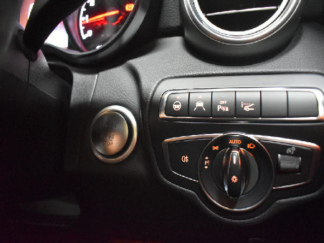 メルセデス・ベンツ Cクラス   千葉県の詳細画像 その4