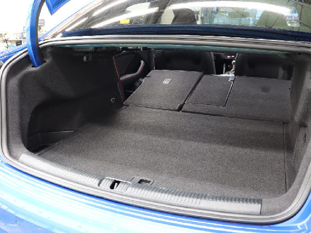 アウディ RS3セダン   東京都の詳細画像 その7