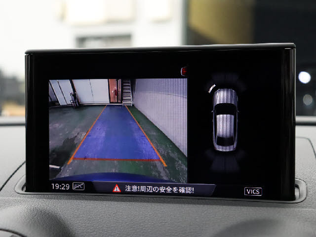 アウディ RS3セダン   東京都の詳細画像 その9