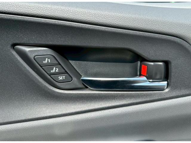 トヨタ プリウス 2.0 Z  愛媛県の詳細画像 その5