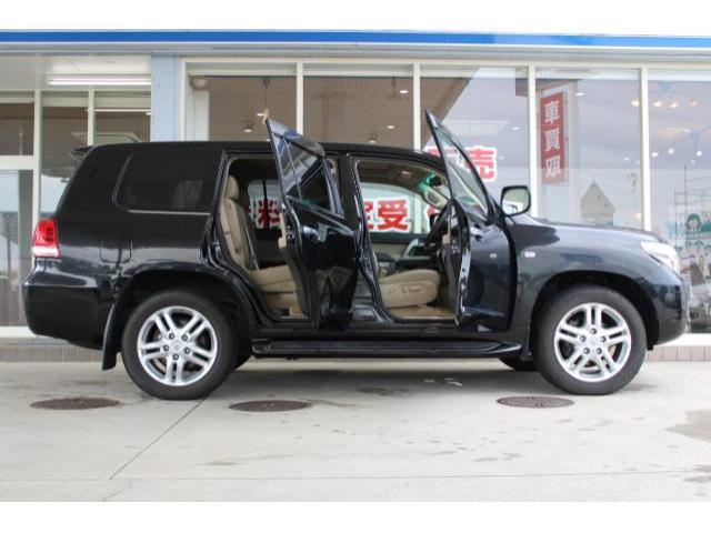 トヨタ ランドクルーザー200   新潟県の詳細画像 その9