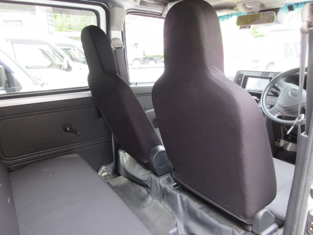 ダイハツ ハイゼットカーゴ   京都府の詳細画像 その9