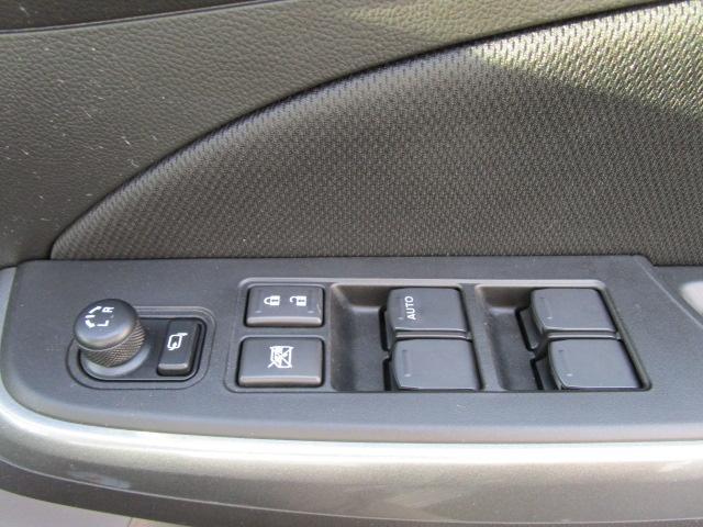 スズキ スイフト   三重県の詳細画像 その9