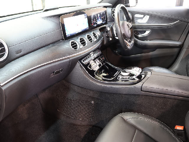 メルセデス・ベンツ Eクラス   東京都の詳細画像 その2