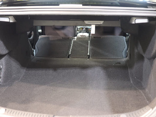 メルセデス・ベンツ Eクラス   東京都の詳細画像 その7