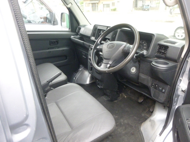 ダイハツ ハイゼットカーゴ   千葉県の詳細画像 その7