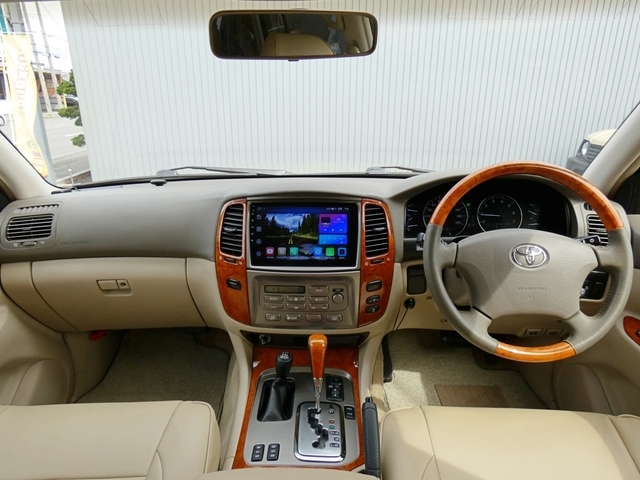 トヨタ ランドクルーザー200   愛知県の詳細画像 その3